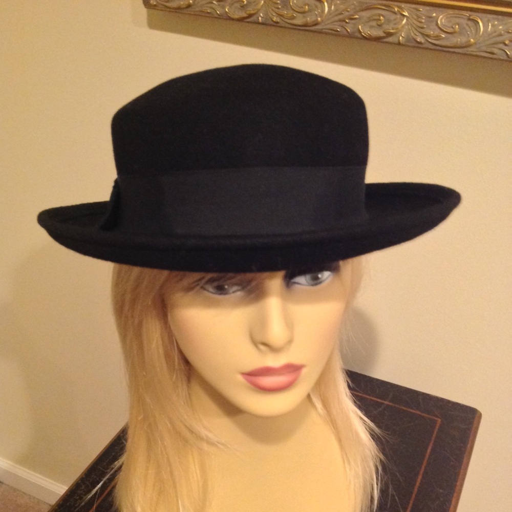 Lady’s hat